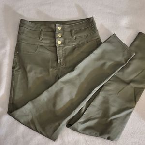 High waist button fly stretch jeans